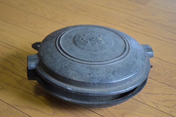 室町時代に下荻野の鋳物師が鋳造した県指定重要文化財の鰐口